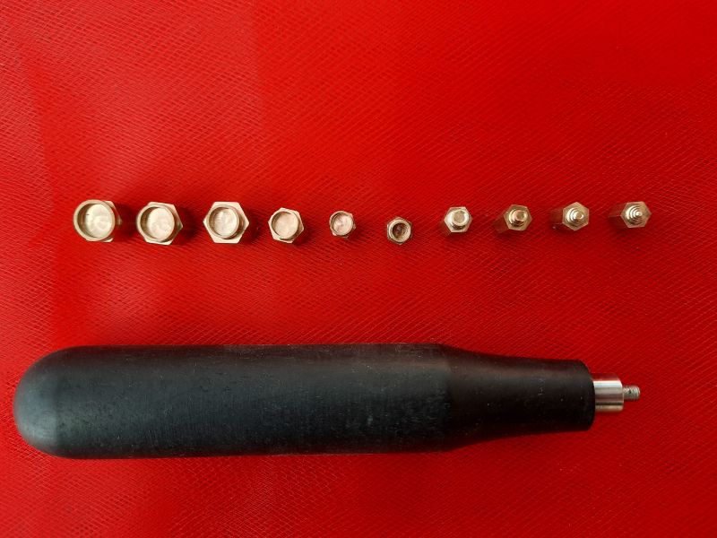 Set 10 poinons diam de 10  1 mm contour cercle, avec poigne, Valchekan (10)