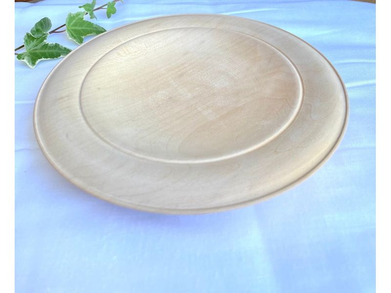 Plate in solid lime wood, hand turned, unique piece, for pyrography or painting